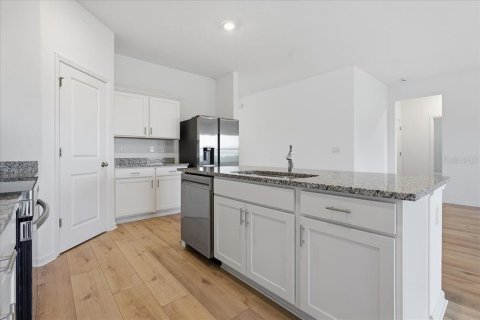 Casa en venta en Zephyrhills, Florida, 5 dormitorios, 253.81 m2 № 2426847 - foto 15