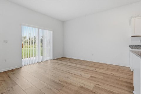 Casa en venta en Zephyrhills, Florida, 5 dormitorios, 253.81 m2 № 2426847 - foto 17