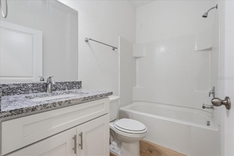Casa en venta en Zephyrhills, Florida, 5 dormitorios, 253.81 m2 № 2426847 - foto 20