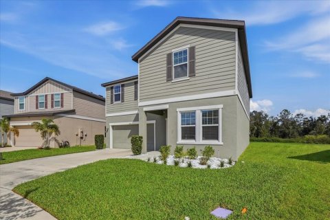 Casa en venta en Zephyrhills, Florida, 5 dormitorios, 253.81 m2 № 2426847 - foto 4