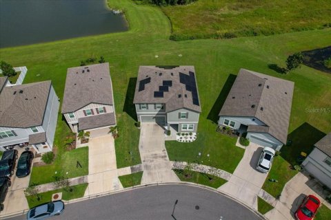 Casa en venta en Zephyrhills, Florida, 5 dormitorios, 253.81 m2 № 2426847 - foto 2