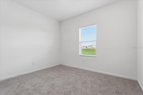 Casa en venta en Zephyrhills, Florida, 5 dormitorios, 253.81 m2 № 2426847 - foto 18