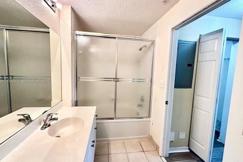 Copropriété à louer à Palm Beach Gardens, Floride: 2 chambres, 90.86 m2 № 2168282 - photo 18