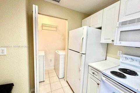 Copropriété à louer à Palm Beach Gardens, Floride: 2 chambres, 90.86 m2 № 2168282 - photo 6