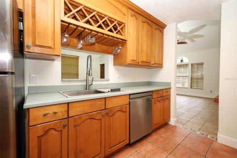 House in Oviedo, Florida 3 bedrooms, 201.6 sq.m. № 2388774 - photo 13