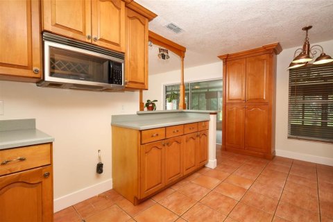 House in Oviedo, Florida 3 bedrooms, 201.6 sq.m. № 2388774 - photo 16