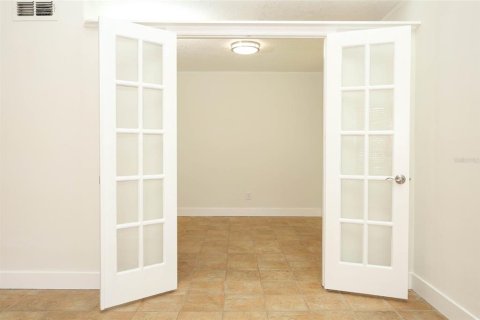 House in Oviedo, Florida 3 bedrooms, 201.6 sq.m. № 2388774 - photo 7