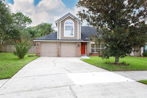 House in Oviedo, Florida 3 bedrooms, 201.6 sq.m. № 2388774 - photo 2