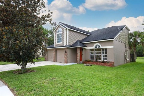 House in Oviedo, Florida 3 bedrooms, 201.6 sq.m. № 2388774