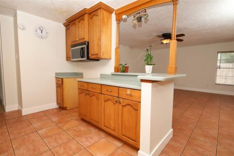 House in Oviedo, Florida 3 bedrooms, 201.6 sq.m. № 2388774 - photo 17