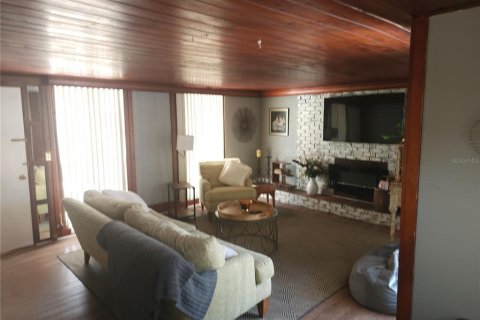 Terreno en venta en Tampa, Florida № 1679990 - foto 14