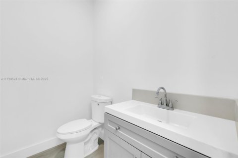 Propiedad comercial en venta en Coral Springs, Florida № 1962024 - foto 19