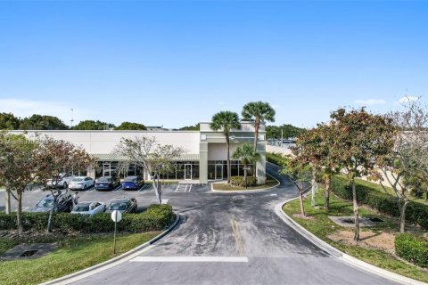 Propiedad comercial en venta en Coral Springs, Florida № 1962024 - foto 1