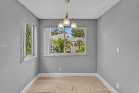 Condo in Tamarac, Florida, 1 bedroom  № 2086596 - photo 7