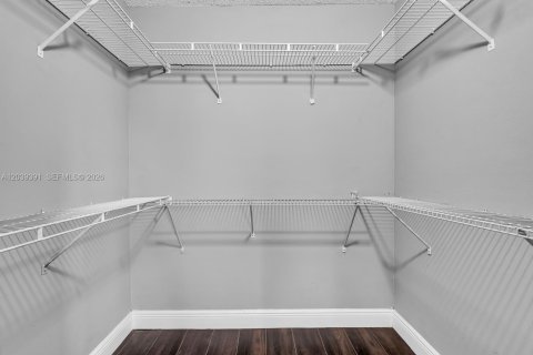 Condo in Tamarac, Florida, 1 bedroom  № 2086596 - photo 10