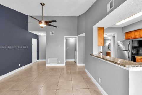 Condo in Tamarac, Florida, 1 bedroom  № 2086596