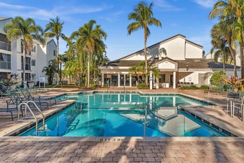 Condo in Tamarac, Florida, 1 bedroom  № 2086596 - photo 17