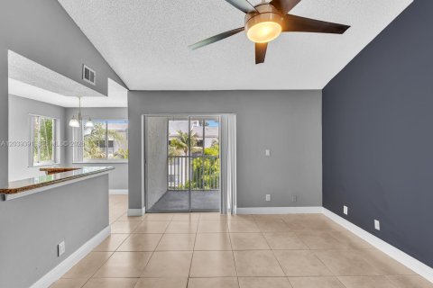 Condo in Tamarac, Florida, 1 bedroom  № 2086596 - photo 3