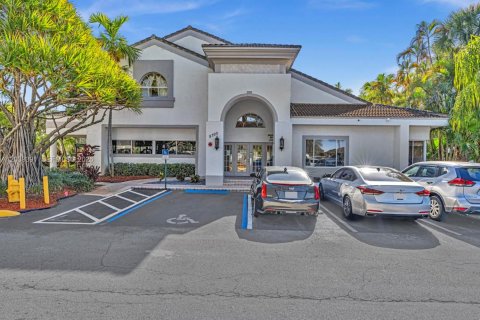 Condo in Tamarac, Florida, 1 bedroom  № 2086596 - photo 28