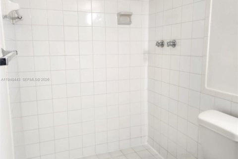 Appartement à louer à Miami, Floride: 2 chambres, 85.47 m2 № 2004401 - photo 11