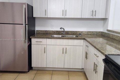 Appartement à louer à Miami, Floride: 2 chambres, 85.47 m2 № 2004401 - photo 6