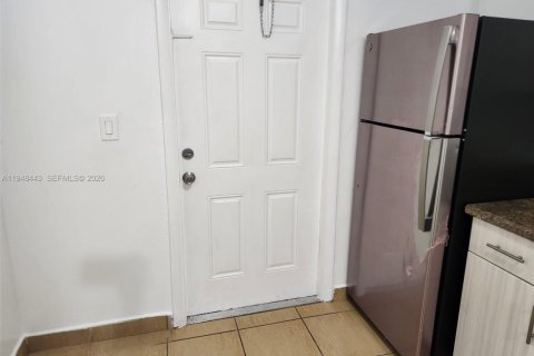 Appartement à louer à Miami, Floride: 2 chambres, 85.47 m2 № 2004401 - photo 4