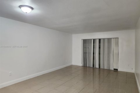 Appartement à louer à Miami, Floride: 2 chambres, 85.47 m2 № 2004401 - photo 21
