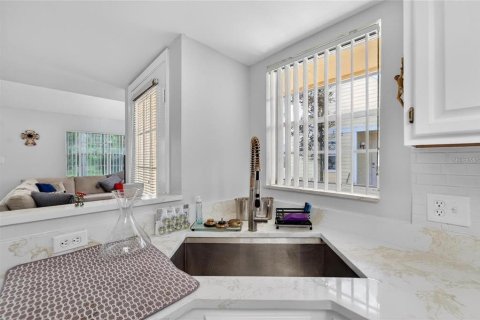 Touwnhouse à louer à Valrico, Floride: 3 chambres, 142.51 m2 № 2399227 - photo 5