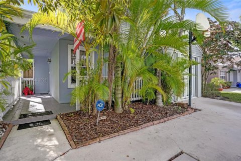 Villa ou maison à vendre à Miami, Floride: 3 chambres, 206.52 m2 № 1992018 - photo 29