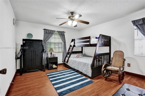 Villa ou maison à vendre à Miami, Floride: 3 chambres, 206.52 m2 № 1992018 - photo 16