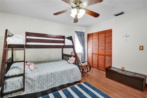 Villa ou maison à vendre à Miami, Floride: 3 chambres, 206.52 m2 № 1992018 - photo 15