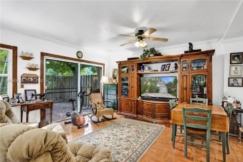 Villa ou maison à vendre à Miami, Floride: 3 chambres, 206.52 m2 № 1992018 - photo 6