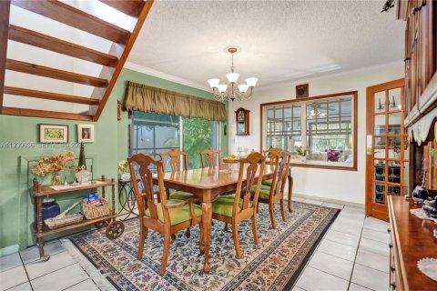 Villa ou maison à vendre à Miami, Floride: 3 chambres, 206.52 m2 № 1992018 - photo 9
