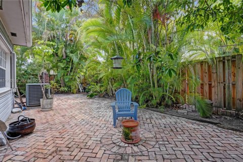 Villa ou maison à vendre à Miami, Floride: 3 chambres, 206.52 m2 № 1992018 - photo 26