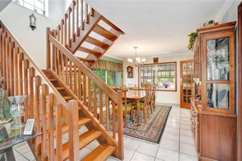 Villa ou maison à vendre à Miami, Floride: 3 chambres, 206.52 m2 № 1992018 - photo 10