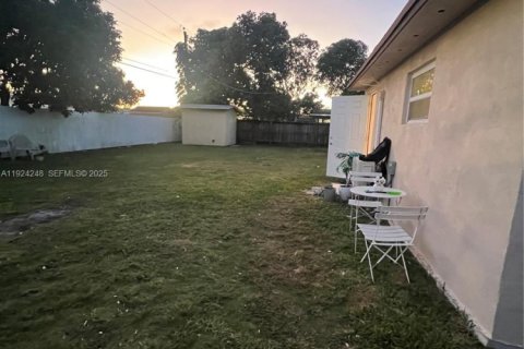 Casa en venta en Miami, Florida, 2 dormitorios, 124.12 m2 № 1984387 - foto 4