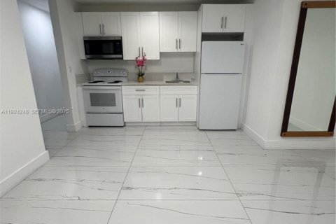 Casa en venta en Miami, Florida, 2 dormitorios, 124.12 m2 № 1984387 - foto 17