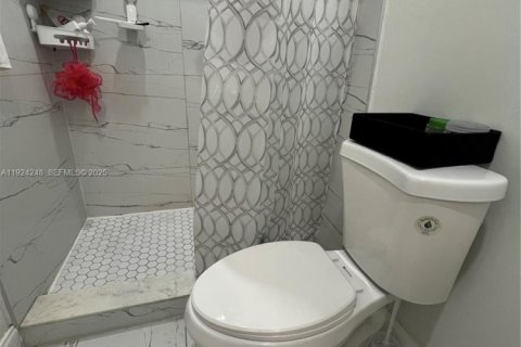 Casa en venta en Miami, Florida, 2 dormitorios, 124.12 m2 № 1984387 - foto 14