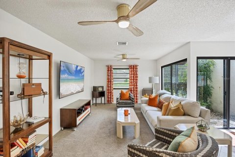 Villa ou maison à vendre à Sarasota, Floride: 2 chambres, 153.66 m2 № 1743462 - photo 23
