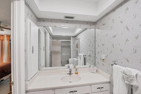 Villa ou maison à vendre à Sarasota, Floride: 2 chambres, 153.66 m2 № 1743462 - photo 6