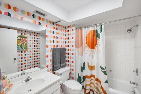 Villa ou maison à vendre à Sarasota, Floride: 2 chambres, 153.66 m2 № 1743462 - photo 10