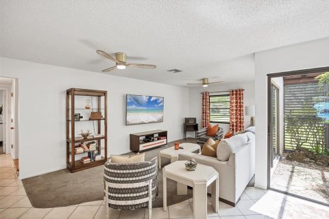 Villa ou maison à vendre à Sarasota, Floride: 2 chambres, 153.66 m2 № 1743462 - photo 22