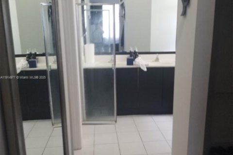 Купить виллу или дом в Хомстед, Флорида 4 спальни, 182.83м2, № 1971224 - фото 8