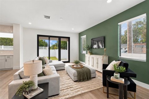 Villa ou maison à vendre à Tampa, Floride: 4 chambres, 290.32 m2 № 2405090 - photo 6