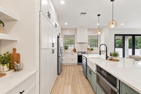 Villa ou maison à vendre à Tampa, Floride: 4 chambres, 290.32 m2 № 2405090 - photo 29