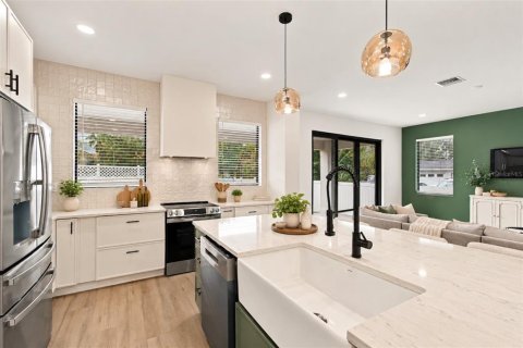 Villa ou maison à vendre à Tampa, Floride: 4 chambres, 290.32 m2 № 2405090 - photo 30