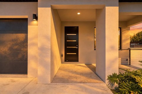 Villa ou maison à vendre à Tampa, Floride: 4 chambres, 290.32 m2 № 2405090 - photo 3