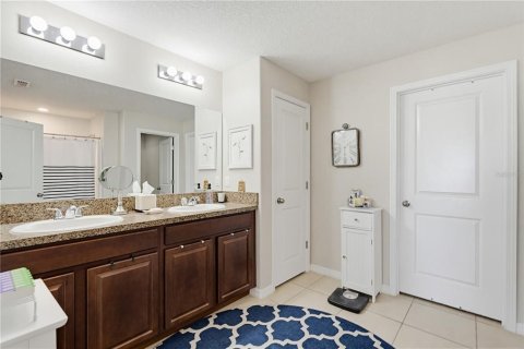 House in Ruskin, Florida 4 bedrooms, 178.19 sq.m. № 2236590 - photo 11