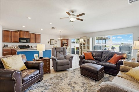 House in Ruskin, Florida 4 bedrooms, 178.19 sq.m. № 2236590 - photo 3