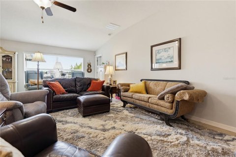 House in Ruskin, Florida 4 bedrooms, 178.19 sq.m. № 2236590 - photo 4